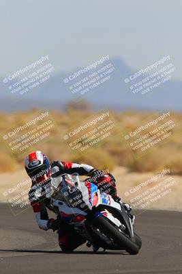 media/Oct-08-2022-SoCal Trackdays (Sat) [[1fc3beec89]]/Turn 16 (125pm)/